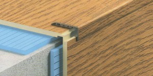 KĄTOWNIK PROGOWY PCV LAMINOWANY  0.9m  30x14mm